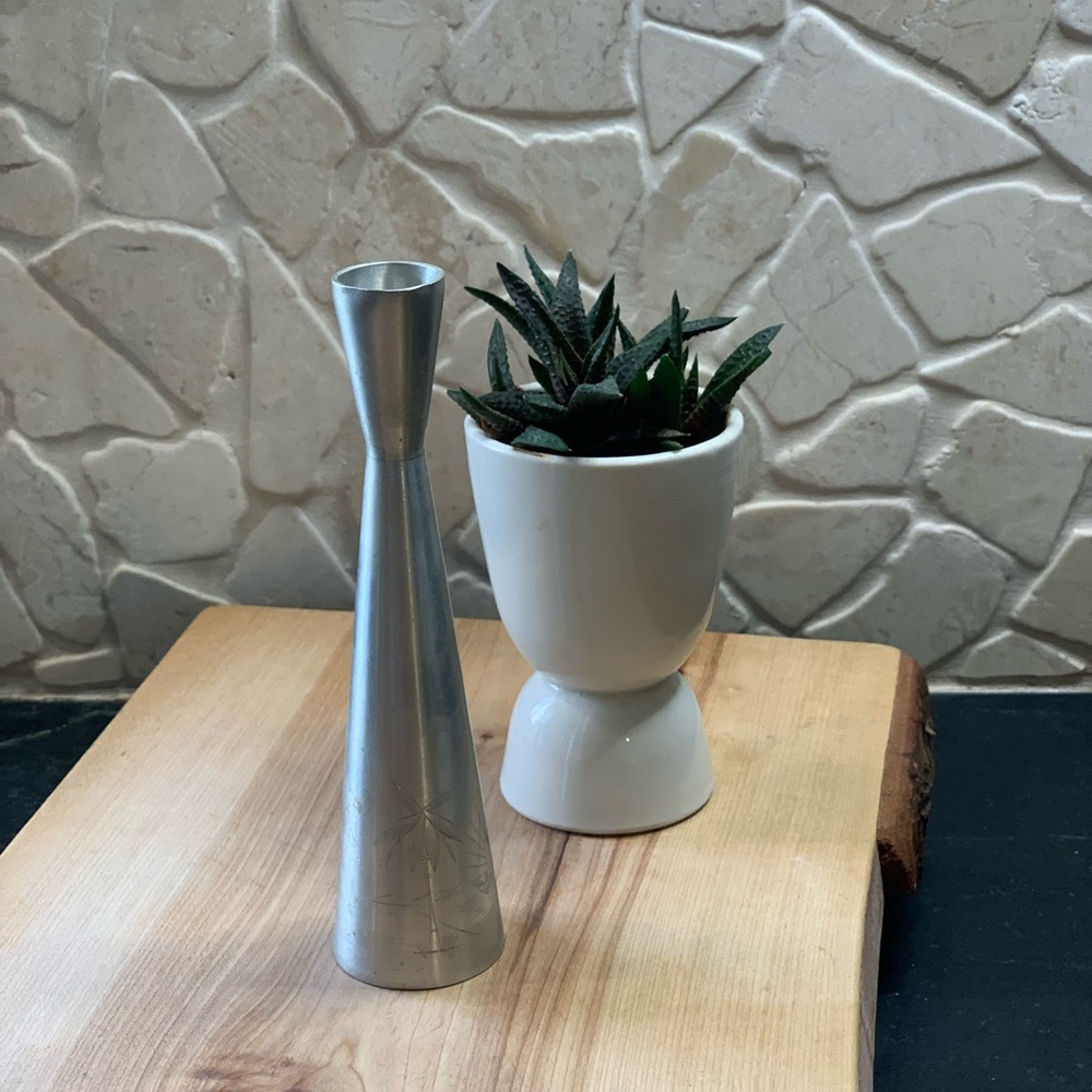 ROYAL SELANGER | Pewter Diabolo Vase